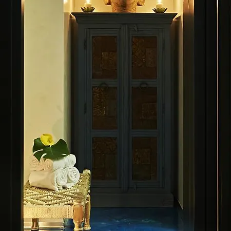 Aleksandr 4*